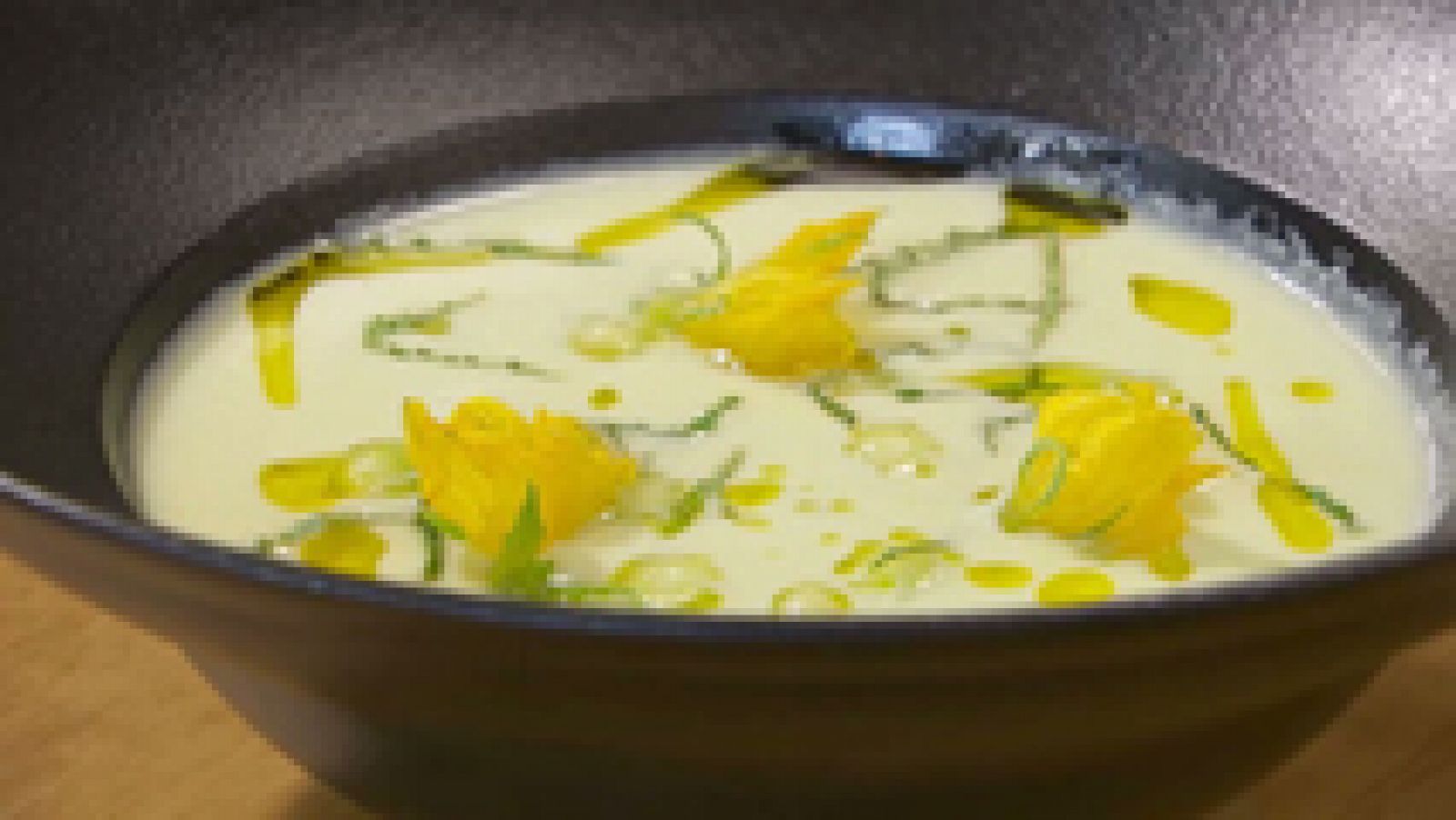 Receta de Sopa fría de Pepino - Torres en la Cocina - RTVE.es 