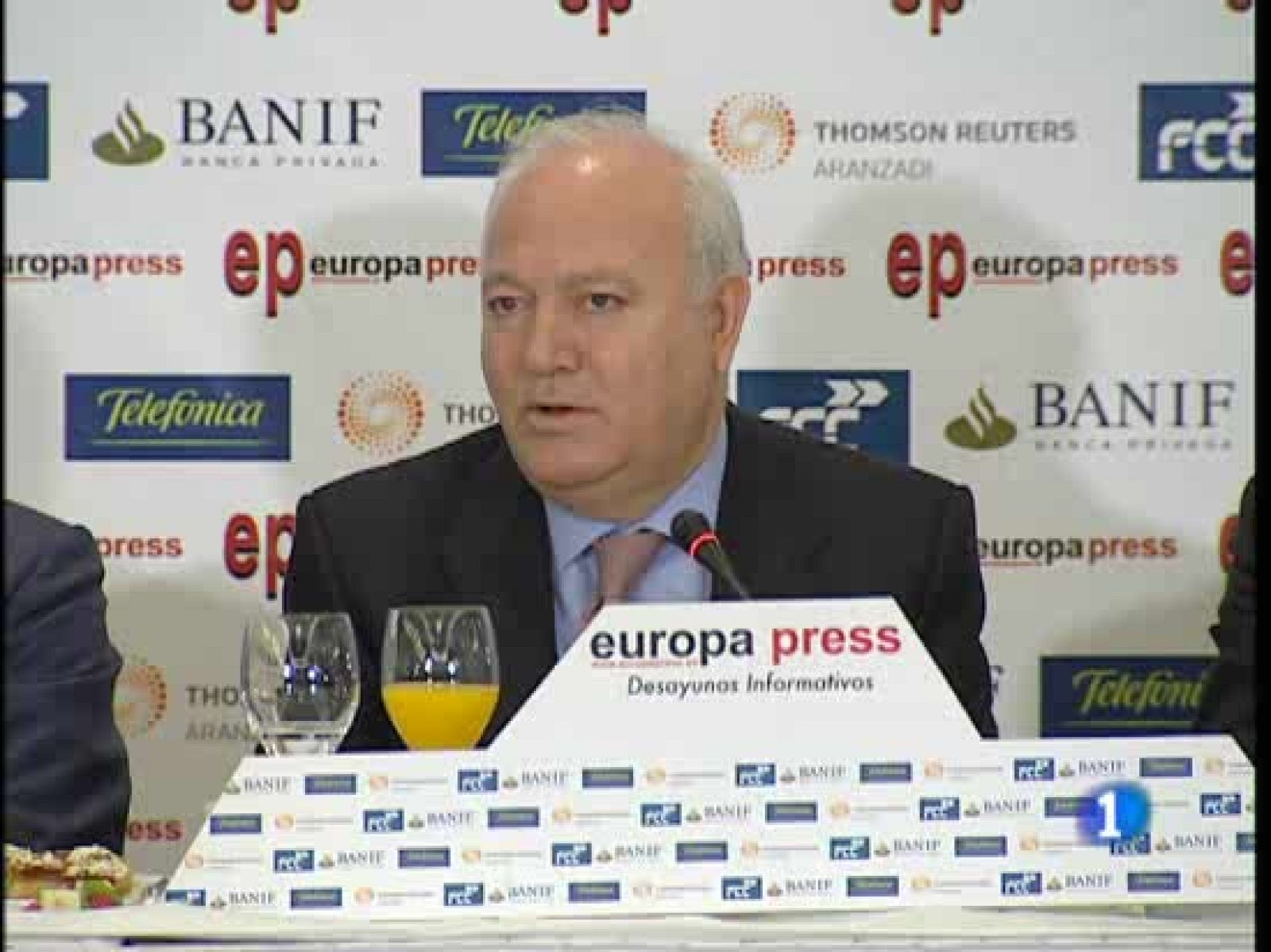 Moratinos anuncia una reforma de la custodia de documentos en  Exteriores | Ver