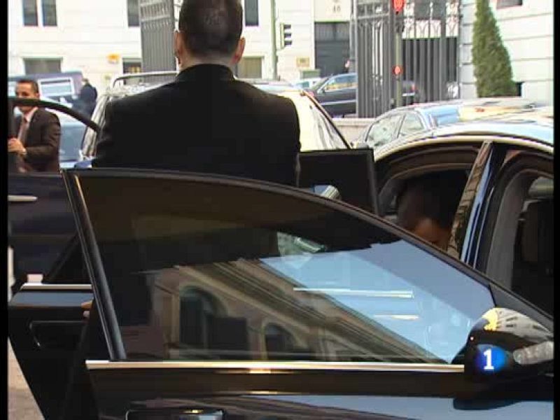 Zapatero anuncia el aumento de empleos de construcción en primavera