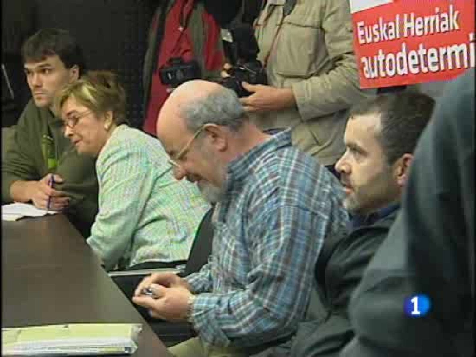  Txeroki, presunto jefe militar de ETA detenido el pasado mes de noviembre, habría enviado documentos a varios comandos exigiéndoles su compromiso con la violencia.