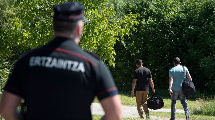 Telediario 1 - Localizan restos humanos en el río Zadorra, que podrían pertenecer a una mujer asesinada