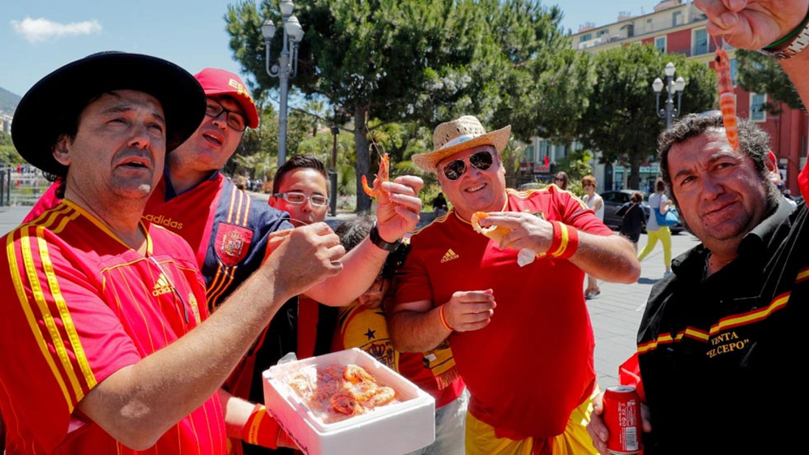 La afición se vuelca con la Roja antes del choque contra Croacia | Ver