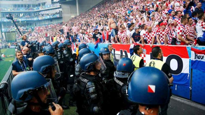 Telediario 1 - Seguridad máxima para el encuentro entre Croacia y España