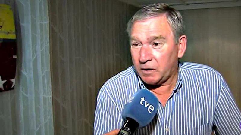 El exselecionador ha destacado la figura del jugador que espera en el banquillo y que exige el m�ximo de los compa�eros titulares.