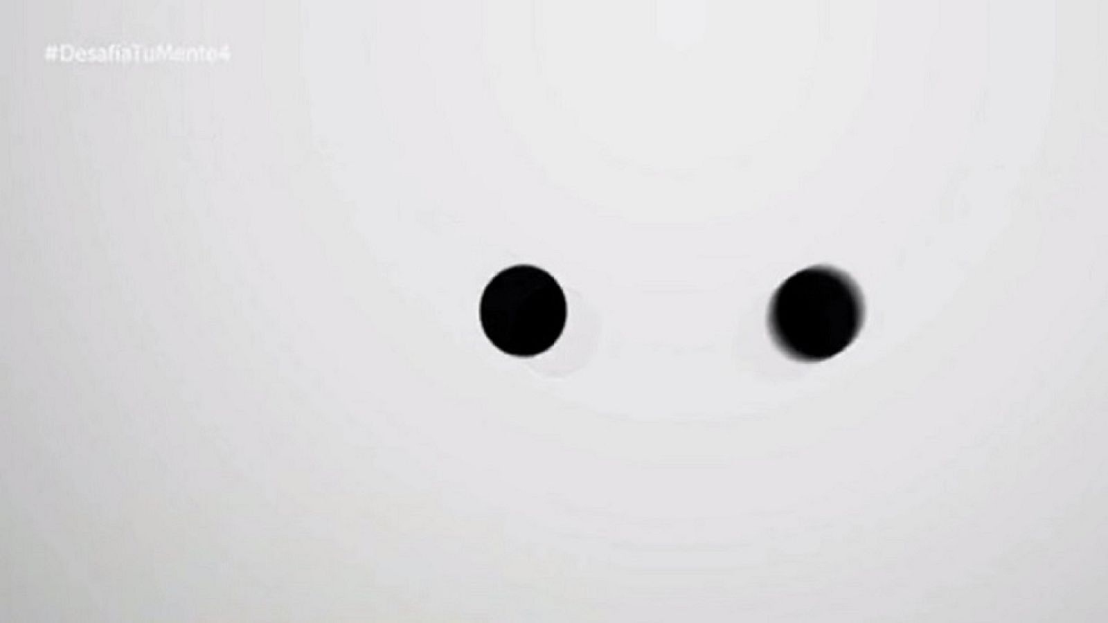 Desafía tu mente - ¿Chocan o se cruzan estas bolas?