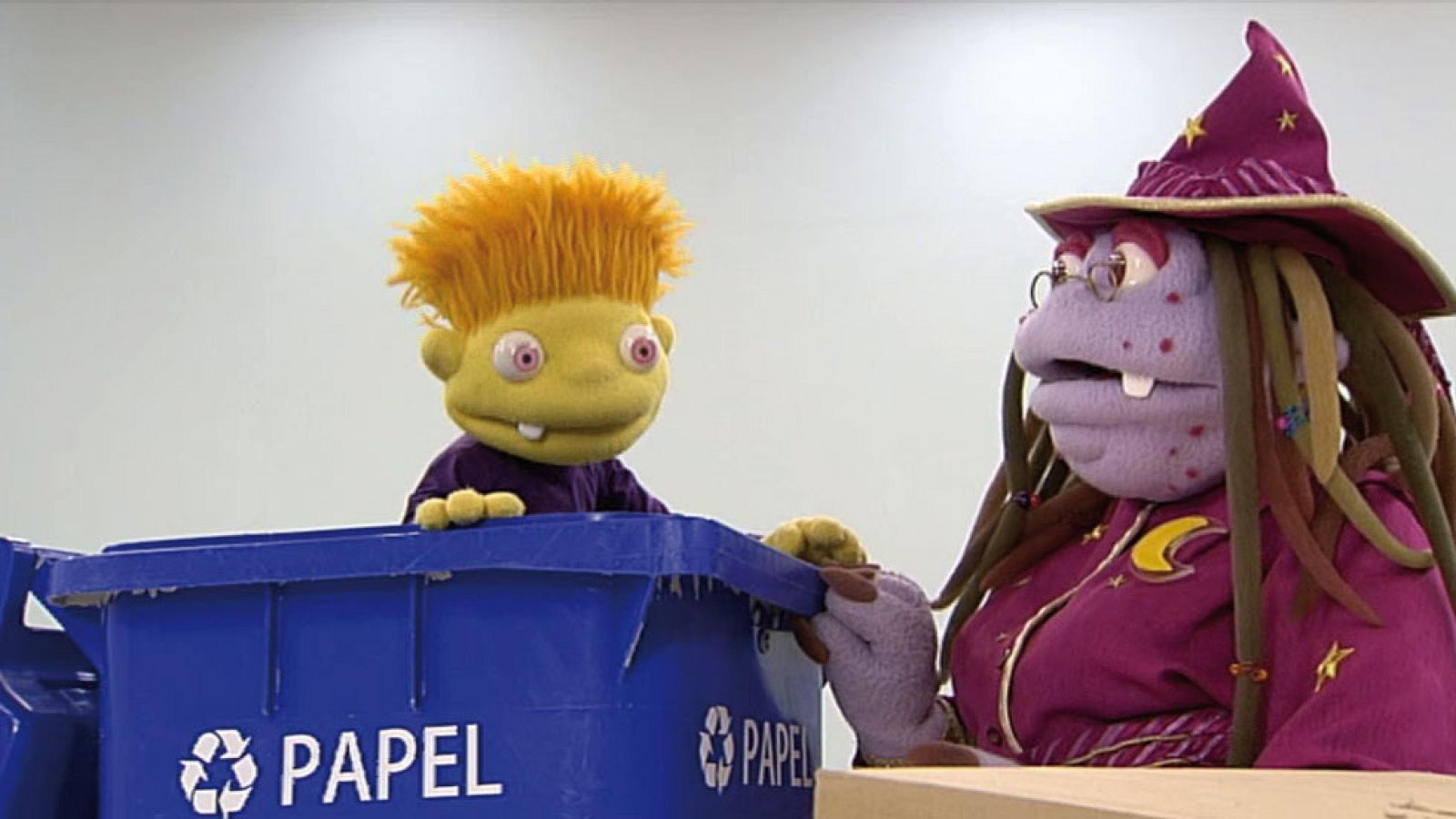 Medioambiente - Reciclar es un deber de todos - Verano Clan | Ver