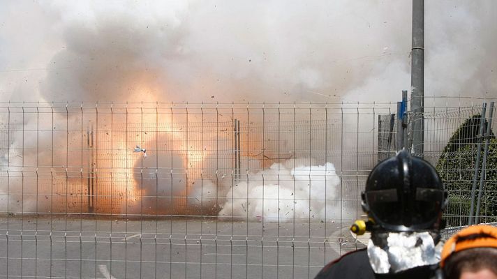 Telediario 1 - La Noche de San Juan se celebra entre ruido de petardos