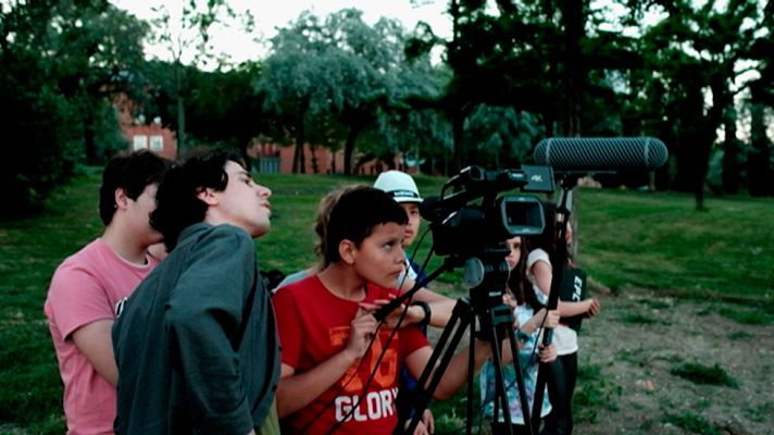 Telediario 1 - 'Cine en curso', una iniciativa para enseñar historia del cine en institutos de barrio
