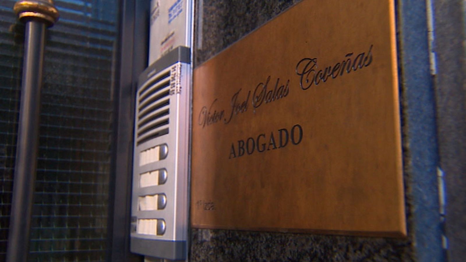 La policía investiga si la venganza de un cliente es el móvil del triple crimen cometido en Madrid en un despacho de abogados