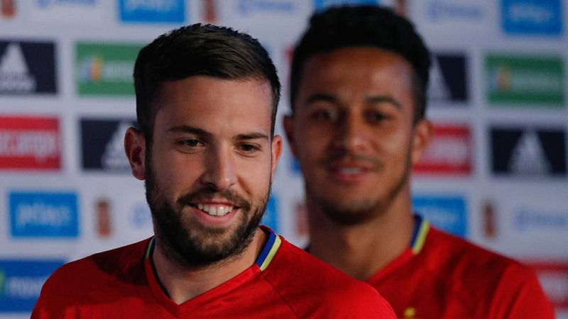 Jordi Alba: "El mal rollo lo crea la prensa, el ambiente es fenomenal"