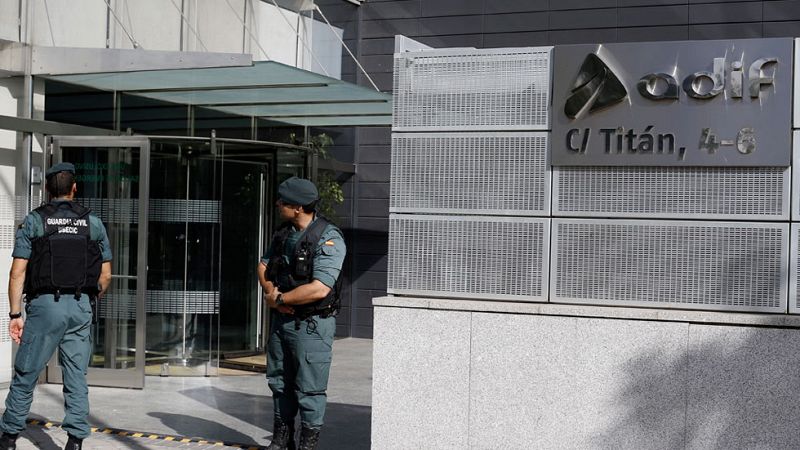 14 detenidos en las sedes de ADIF por presunta malversación de 80 millones de euros