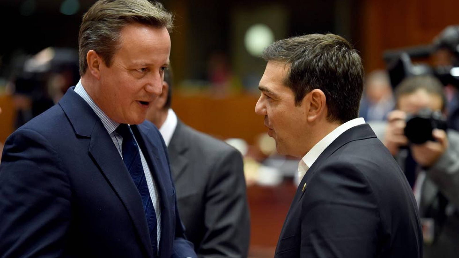 Los líderes europeos advierten a Cameron de que no habrá 'Brexit' a la carta y le piden claridad | Ver