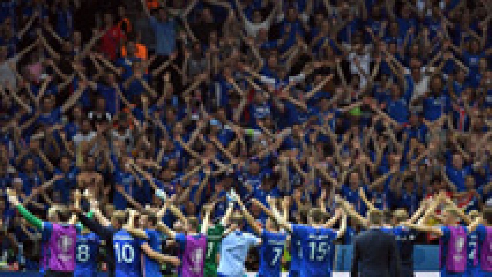 Telediario 1: La 'familia' del fútbol islandés: los 23 seleccionados que forjan una leyenda entre 333.000 habitantes | RTVE Play