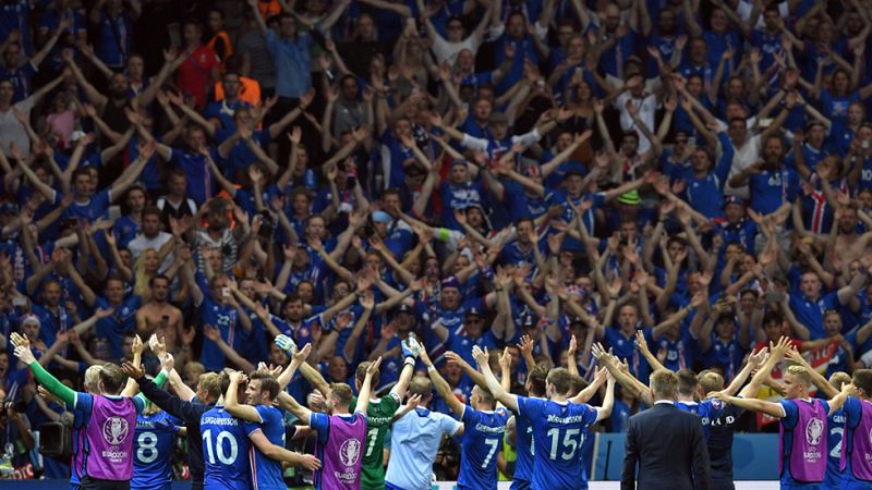La 'familia' del f�tbol island�s: los 23 seleccionados que forjan una leyenda entre 333.000 habitantes