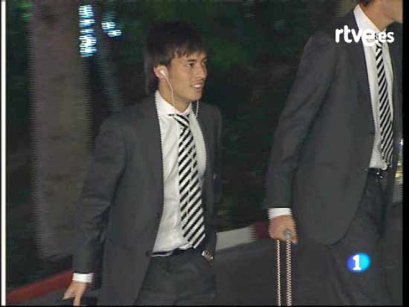 Los jugadores del Valencia llegan a Madrid, dispuestos a darles un disgusto a los blancos. 