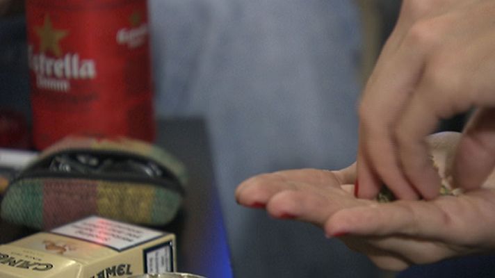 Telediario 1 - Sube el consumo de cannabis en España y desciende ligeramente la ingesta de alcohol