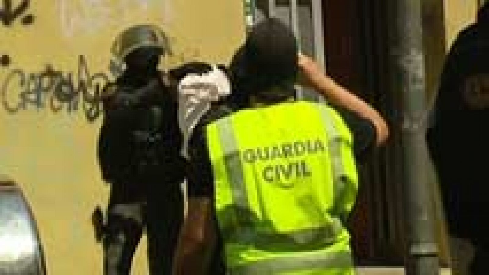 Telediario 1: Detenidos tres pakistaníes en Lleida por enaltecer el terrorismo yihadista en internet | RTVE Play