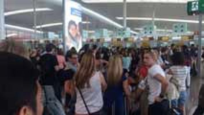 Telediario 1 - La Generalitat convoca a Vueling