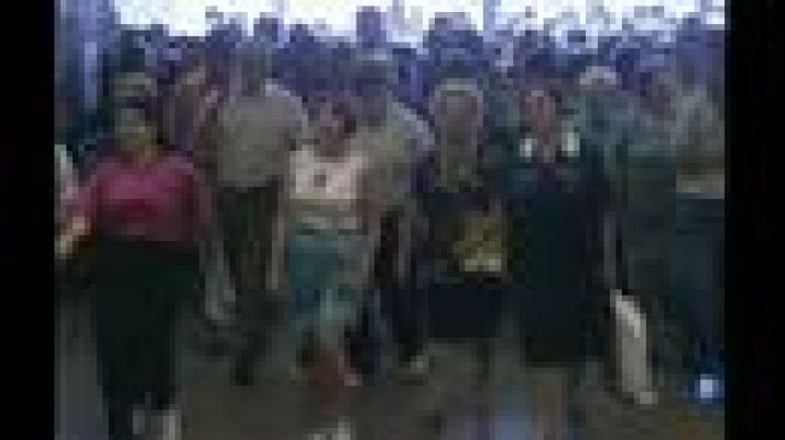 L'Informatiu - Primer diumenge de rebaixes d'estiu amb bones perspectives de vendes