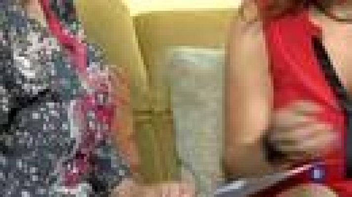 L'Informatiu - La Generalitat estudia modificar els criteris de fertilitat per incloure a les parelles de lesbianes i les dones solteres