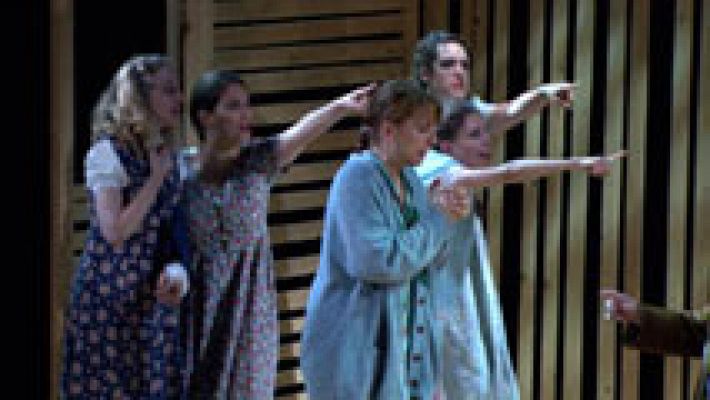 Telediario 1 - Las Brujas de Salem se estrena en Barcelona