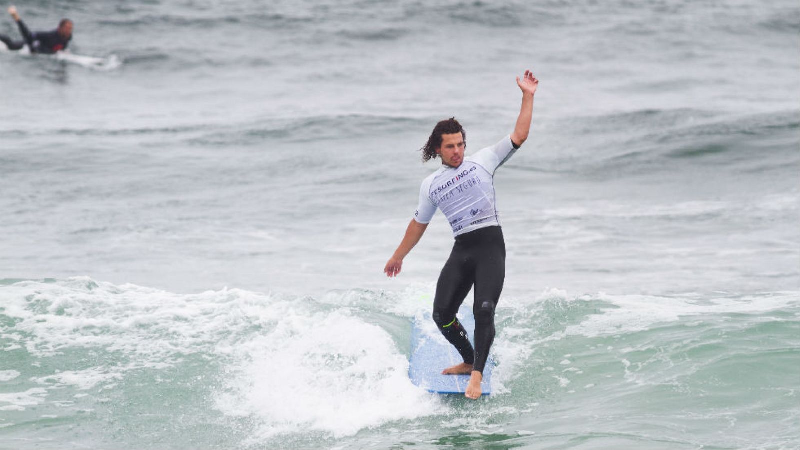 Alberto Fernández, campeón de España de Longboard - Surf | Ver