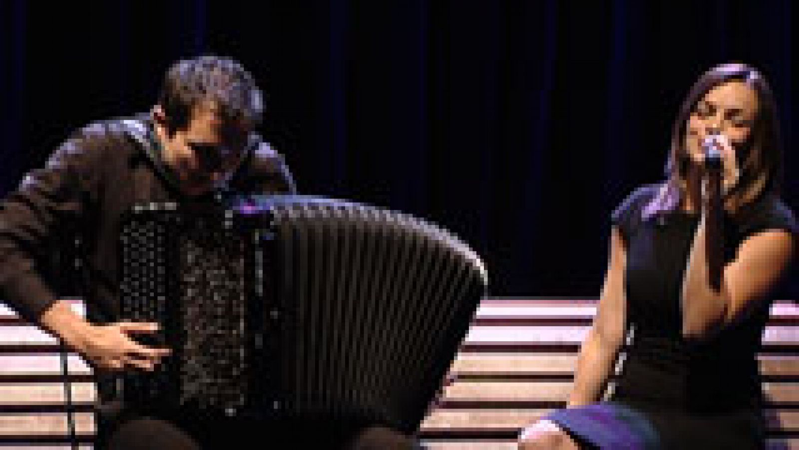 Telediario 1: El espectáculo 'Piaf the Show' recupera las canciones más emblemáticas de la cantante francesa Edith Piaf | RTVE Play