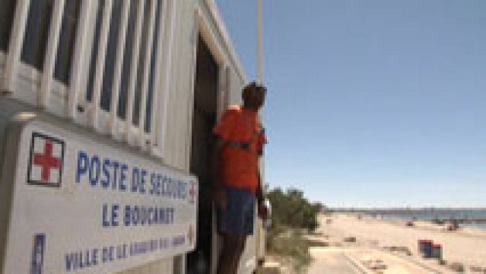 Telediario 1 - Los socorristas franceses podrán ir armados debido a la alerta antiterrorista