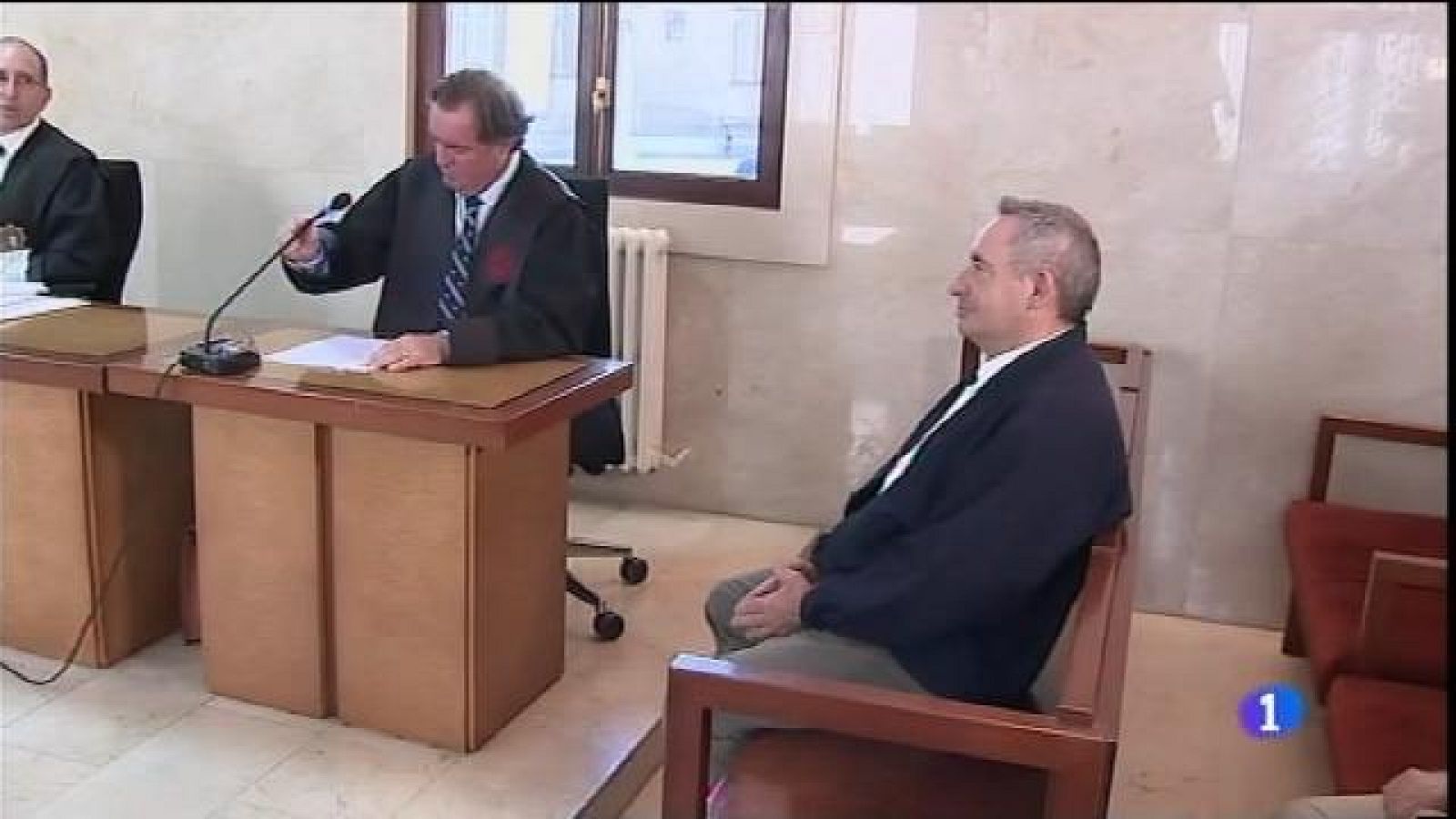 L'antic capellà admet que violà una nina