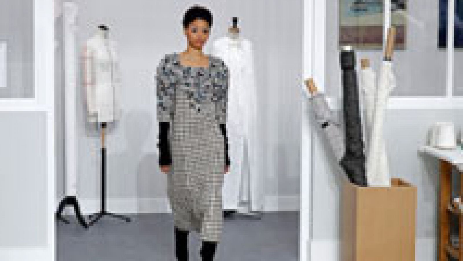Telediario 1: Dior, Versace y Giambatista Valli invaden la pasarela de la  Semana de la Alta Costura de París | RTVE Play