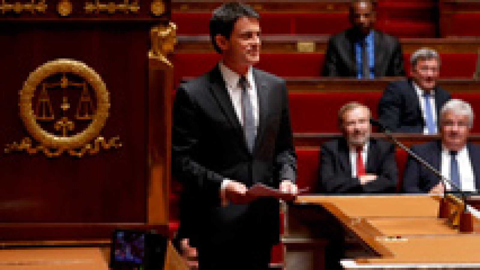 El Gobierno de Francia evita por segunda vez someter su reforma laboral al voto de la Asamblea Nacional