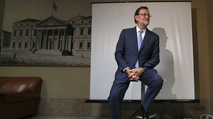Telediario 1 - Rajoy asegura que España necesita un Gobierno cuanto antes y dice que hablará con todos