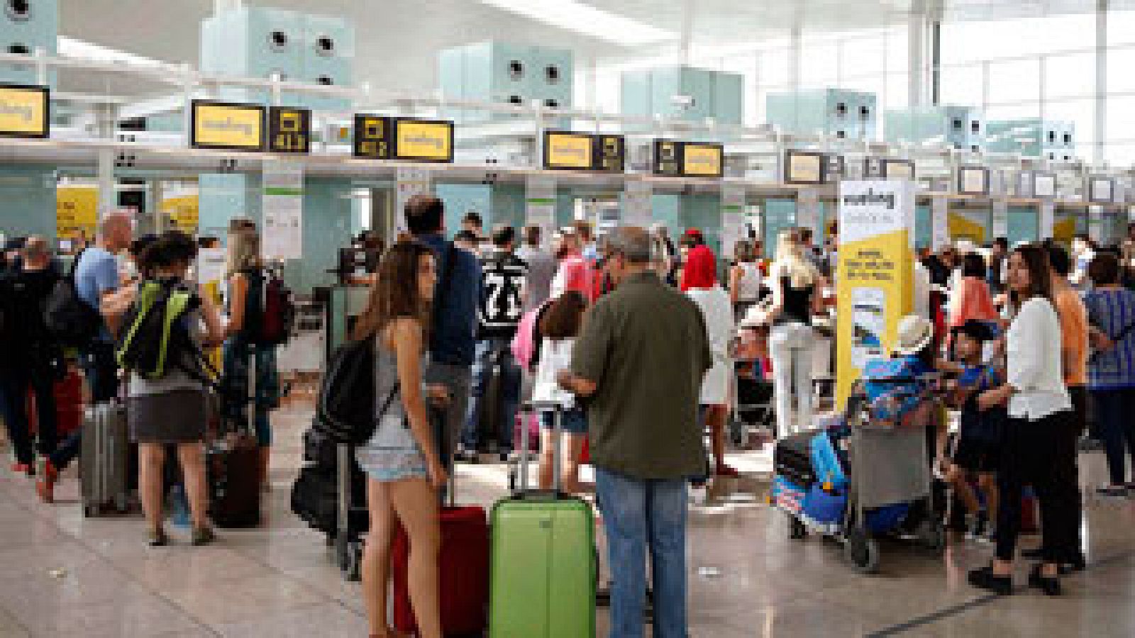 Telediario 1: Preocupación entre los clientes de Vueling que tienen previsto viajar las próximas semanas | RTVE Play