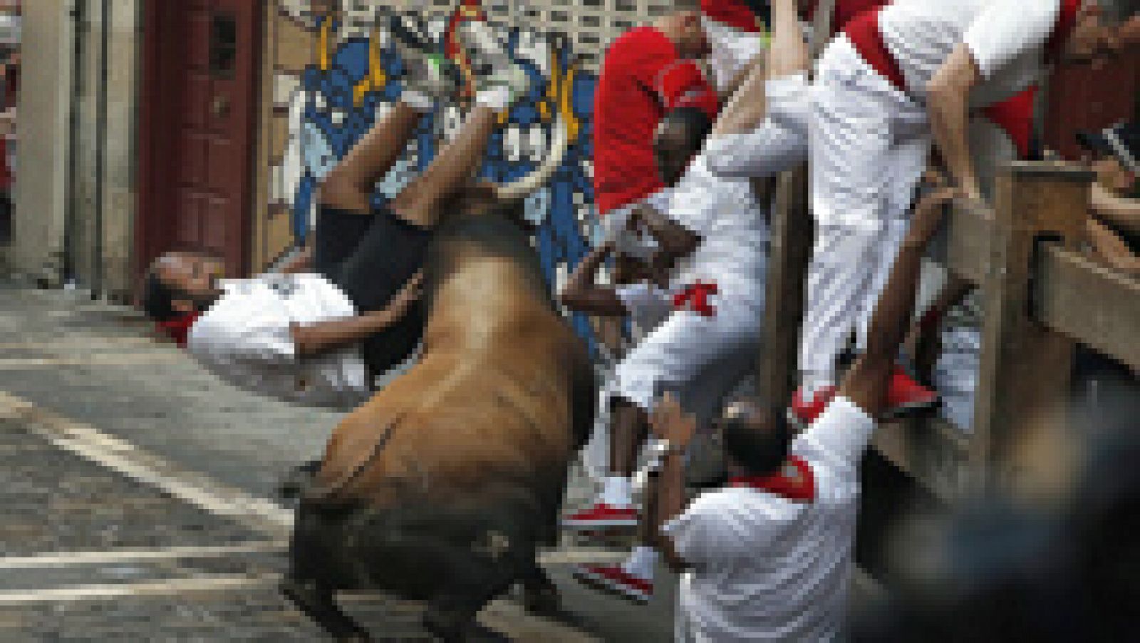 San Fermín: Las imágenes más espectaculares del encierro Cebada Gago | RTVE Play