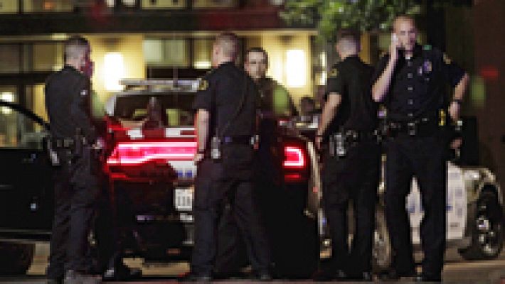 Uno de los atacantes de Dallas dijo que su objetivo era matar "polícías blancos"