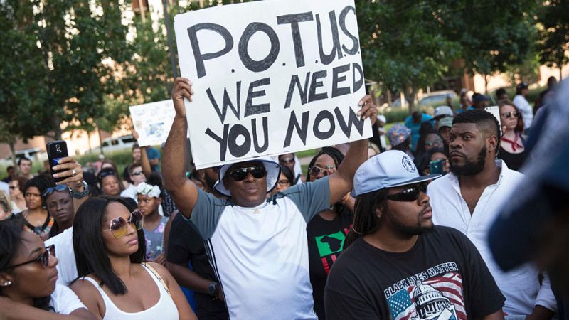 Violencia racial  tras los cinco asesinatos en Dallas 