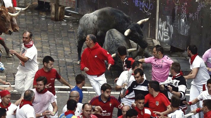 San Fermín - Tercer encierro lento y peligroso
