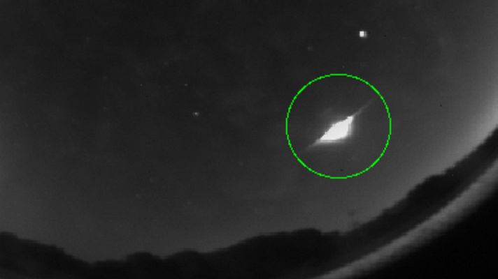 Telediario 1 - Una bola de fuego en el cielo de España