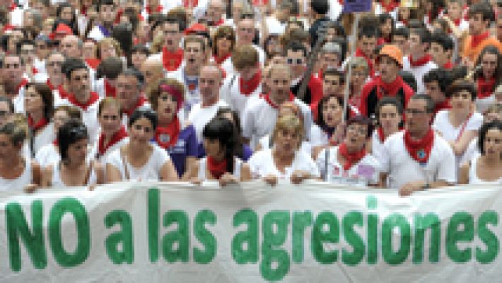 Telediario 1 - En prisión los acusados de violar a una chica de 18 años 