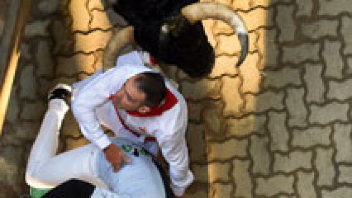 San Fermín - Las imágenes más espectaculares del cuarto encierro