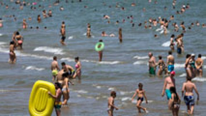 Telediario 1 - Una iniciativa pionera para el control de las medusas