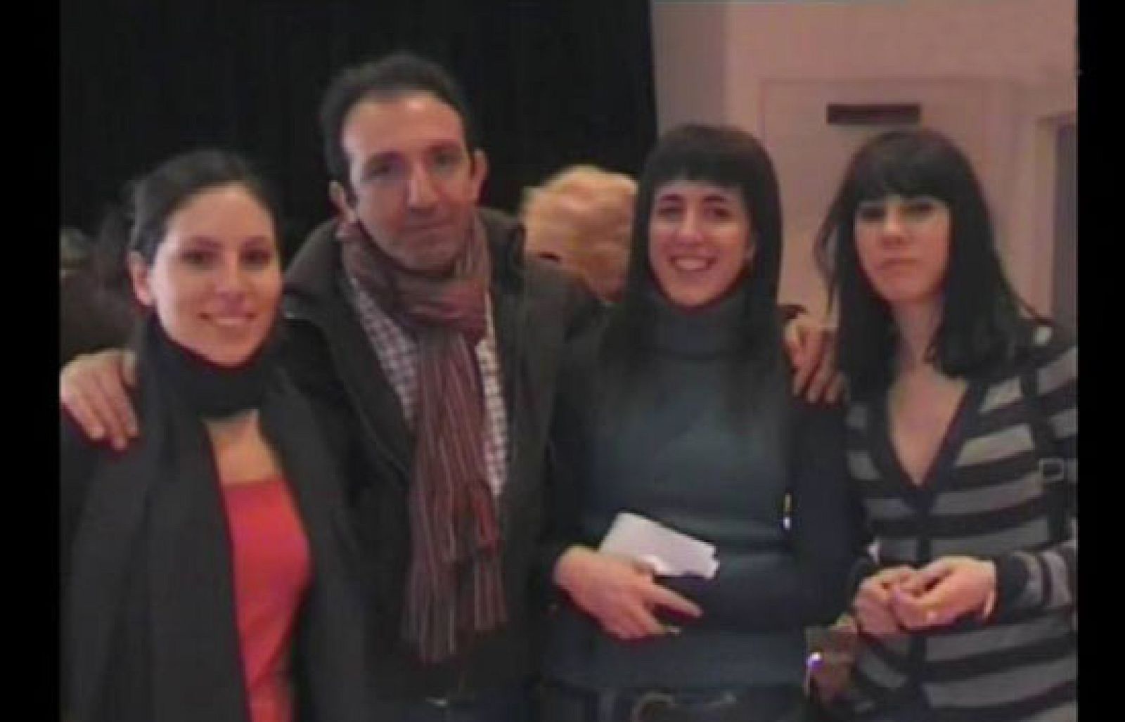 Amar - El equipo de producción de Amar te desea Feliz Navidad - Amar en tiempos revueltos | Ver