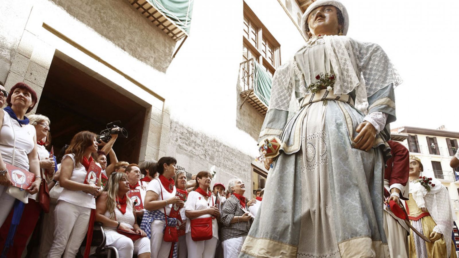 La aplicación oficial de los sanfermines permite localizar a los gigantes o votar los fuegos artificiales