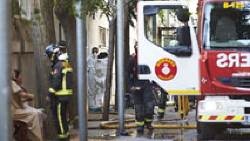 Dos hermanos de 6 y 4 años mueren en el incendio de su domicilio familiar en Barcelona