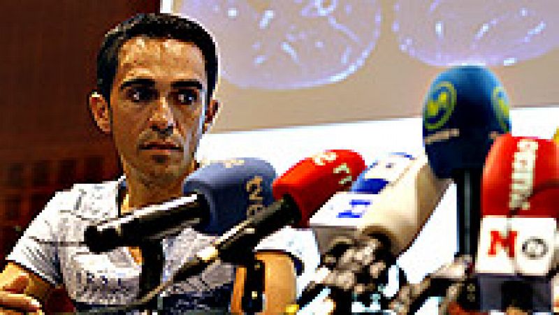 Alberto Contador, retirado del Tour de Francia por varias caídas, descartó hoy su participación en los Juegos Olímpicos de Río de Janeiro del próximo mes de agosto, después de someterse a pruebas médicas en las que se revelaron dos roturas fibrilares