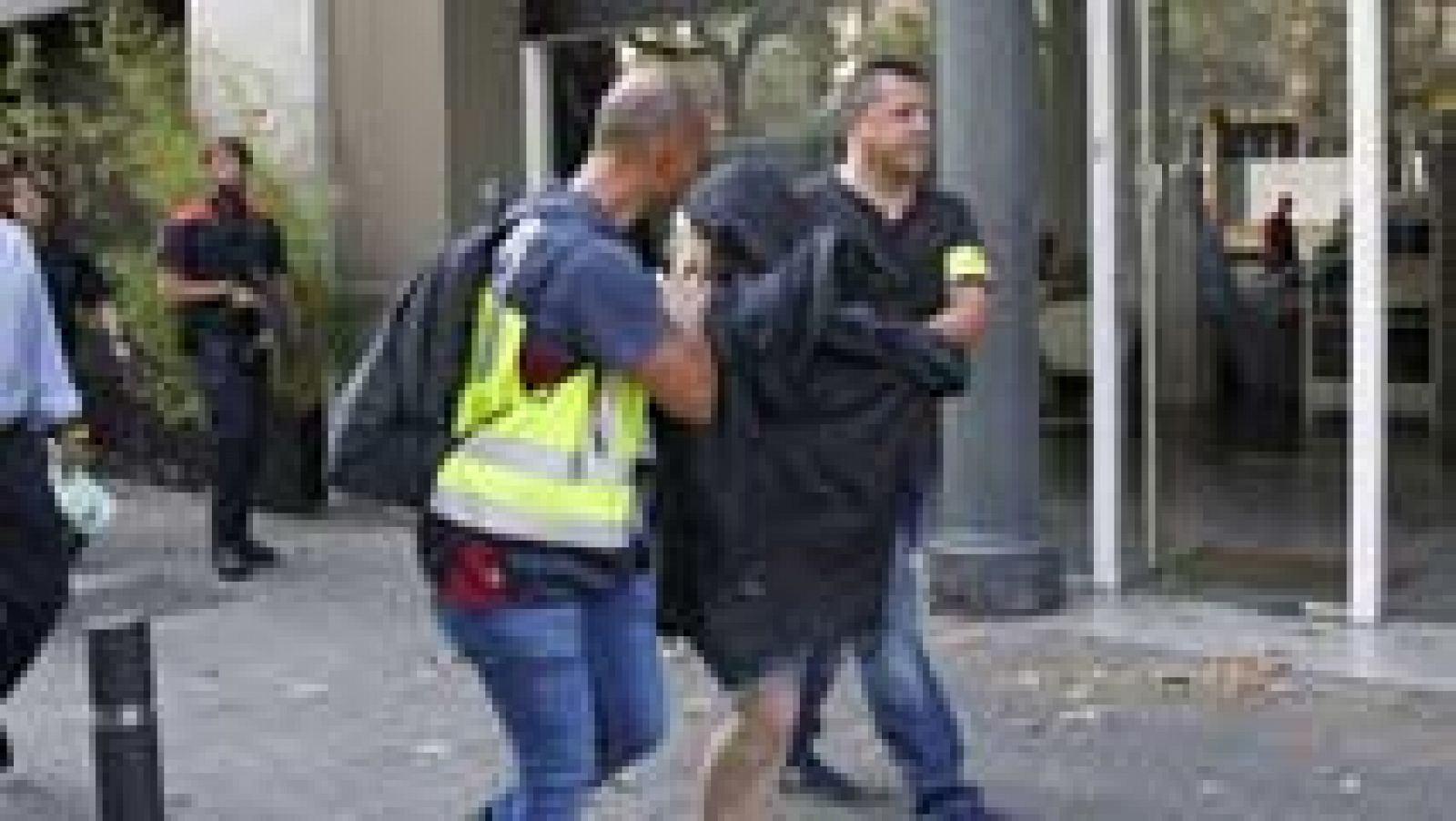 Telediario 1: Once personas detenidas en Cataluña en una operación contra el blanqueo de capitales | RTVE Play