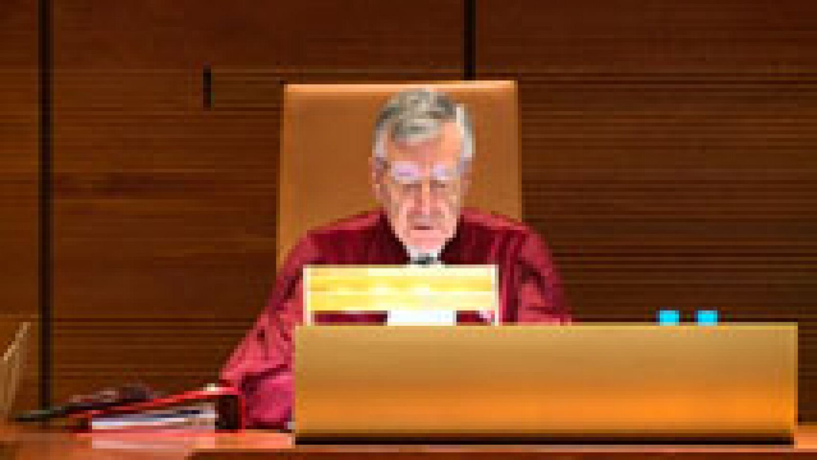 Telediario 1: La justicia europea se decanta por limitar en el tiempo la retroactividad de las cláusulas suelo | RTVE Play