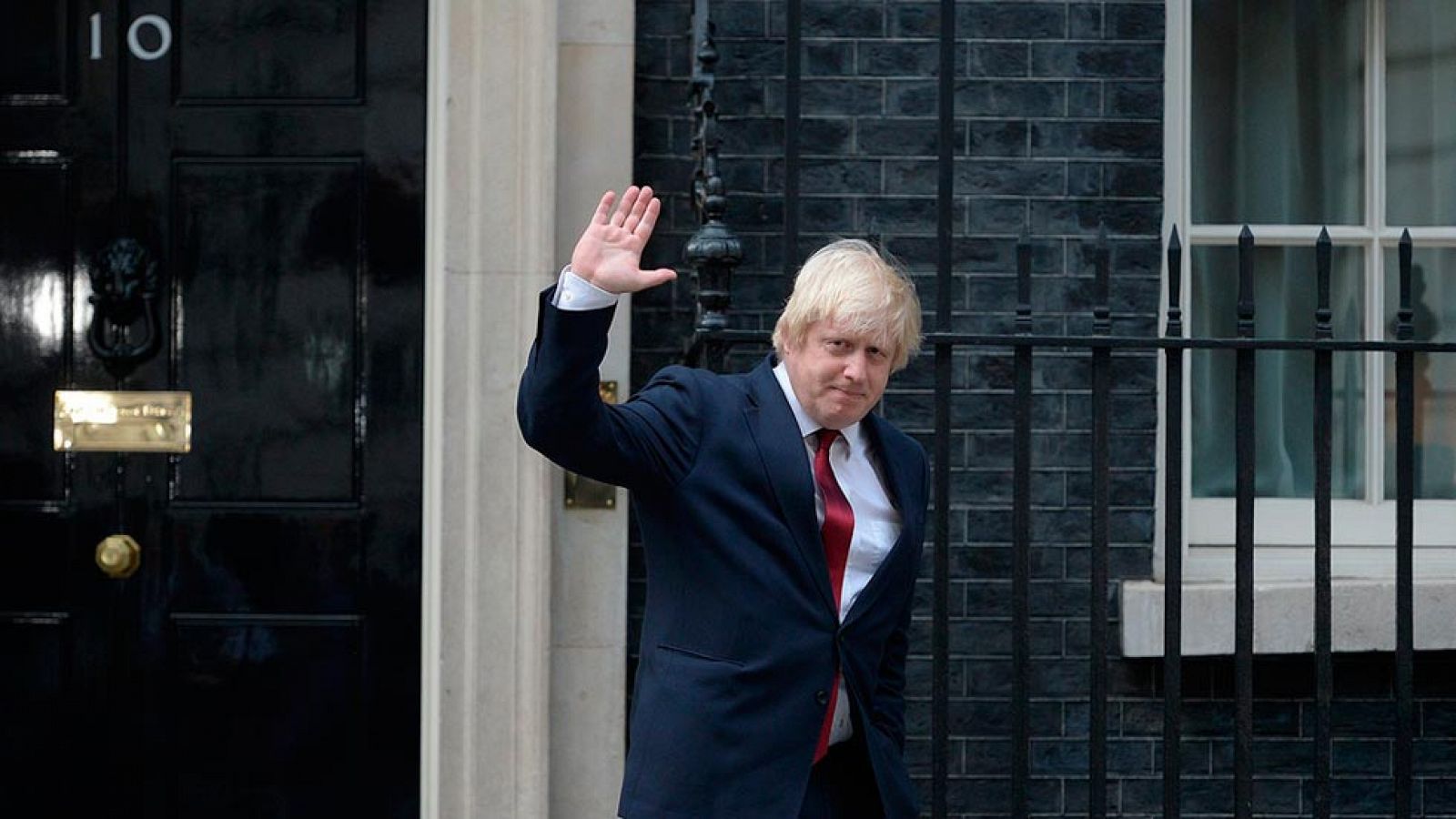 Brexit: Theresa May nombra a sus primeros ministros y coloca a Boris Johnson al frente de Exteriores