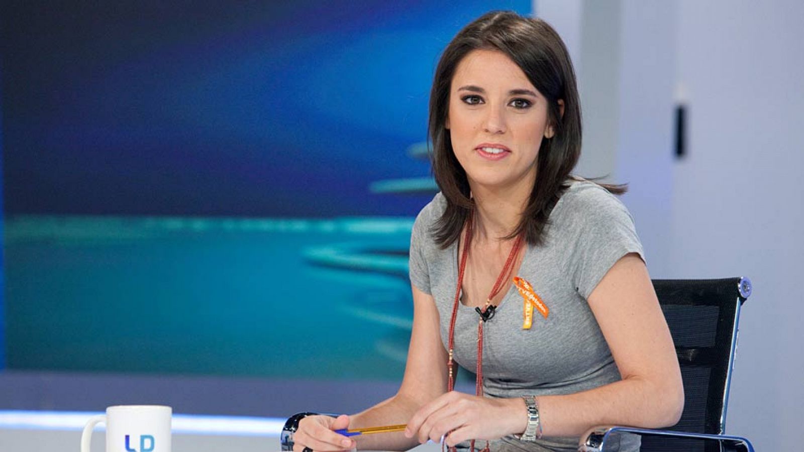 Montero insta al PSOE a que decida "rápido" si permitirá el gobierno de Rajoy