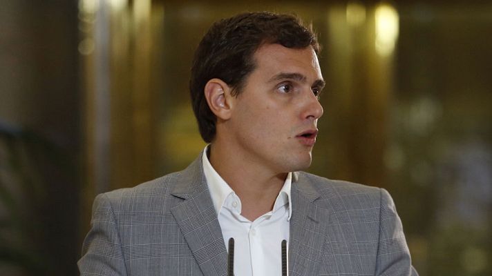 Telediario 1 - Ciudadanos descarta el 'sí' si sigue Rajoy y el PSOE apunta a una posible abstención si hay acuerdo PP-C's